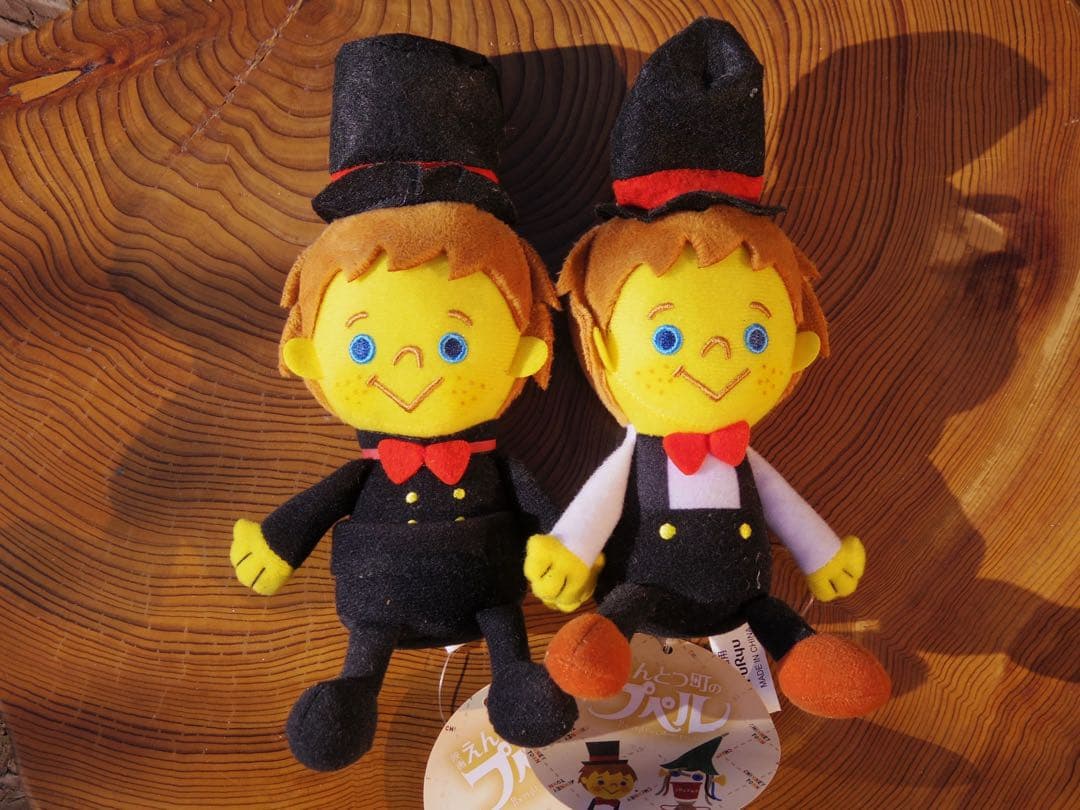 可愛らしいデジタル一眼カメラ「PENTAX Q7」イエロー　ズームレンズキット