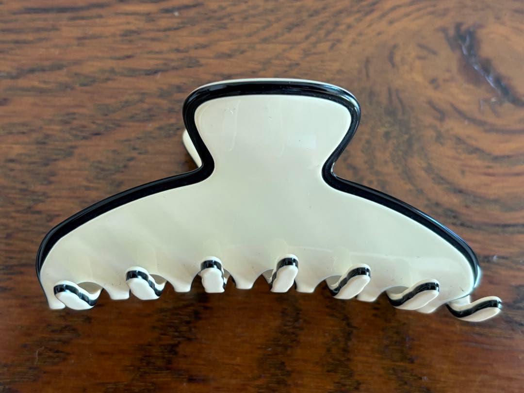 Alexandre de paris アレクサンドルドゥパリ　クリップとバレッタ