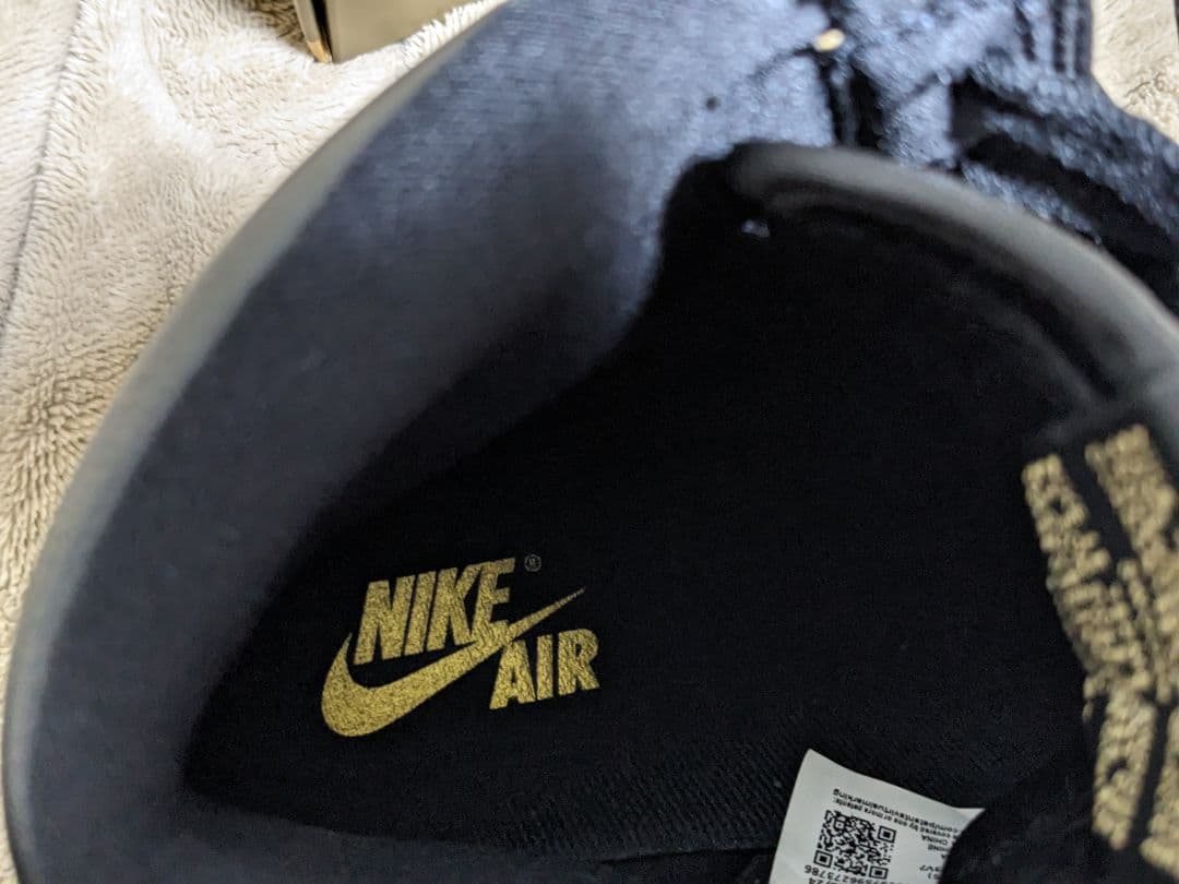 本日限定　エアジョーダン1レトロハイ　　　　　OG　ブラック&ゴールド　28cm