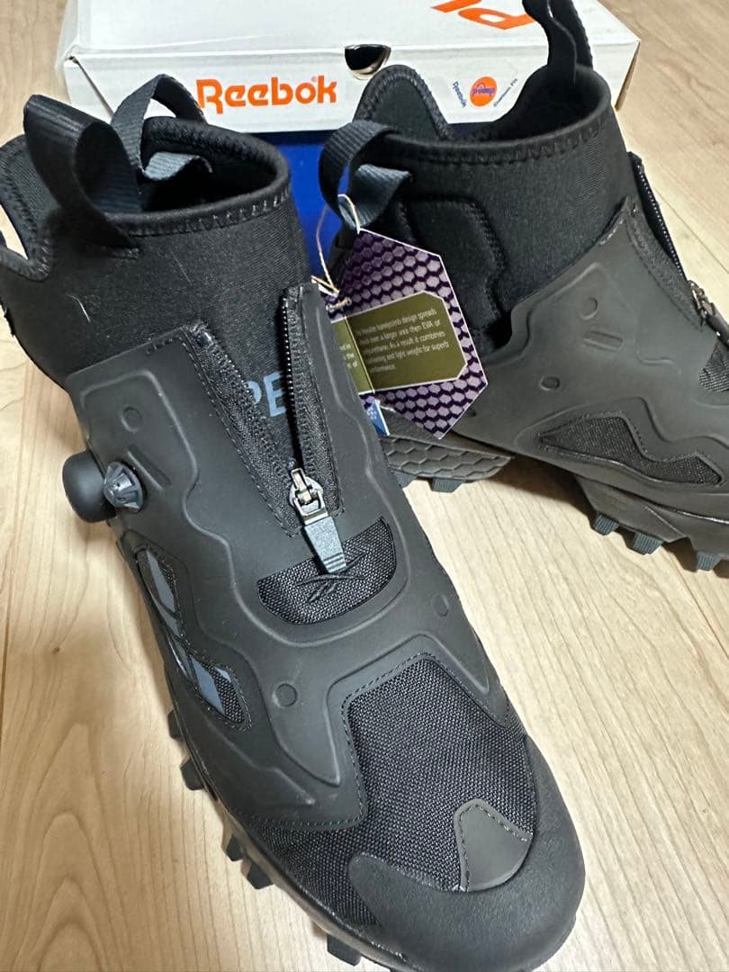 Reebok Pump ブラック スニーカー