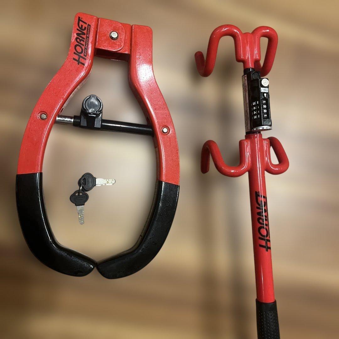 HORNET タイヤ・ホイールロック 赤 2鍵付き