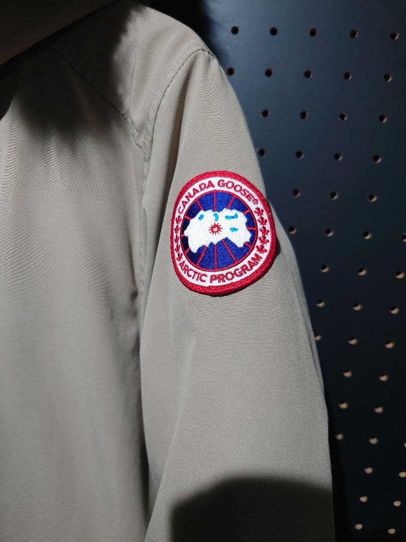 カナダグース名作「シャトーパーカ」Mサイズ