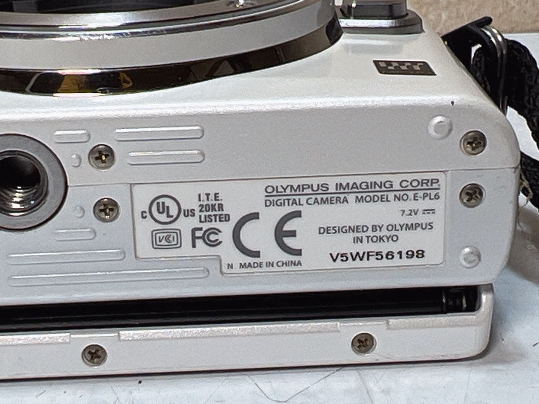 OLYMPUS PEN Lite E-PL6 ホワイト