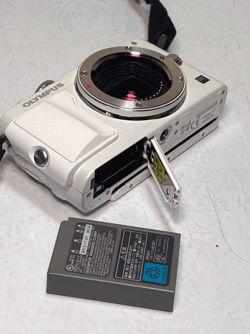 OLYMPUS PEN Lite E-PL6 ホワイト