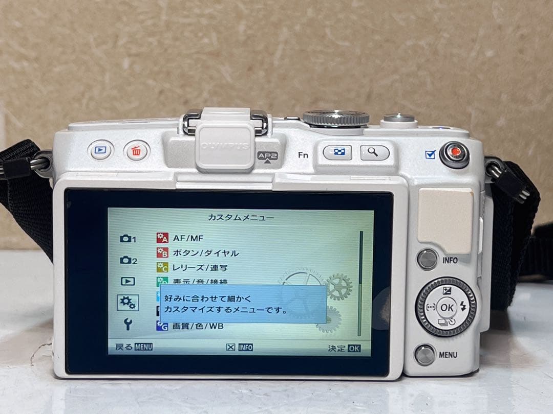 OLYMPUS PEN Lite E-PL6 ホワイト