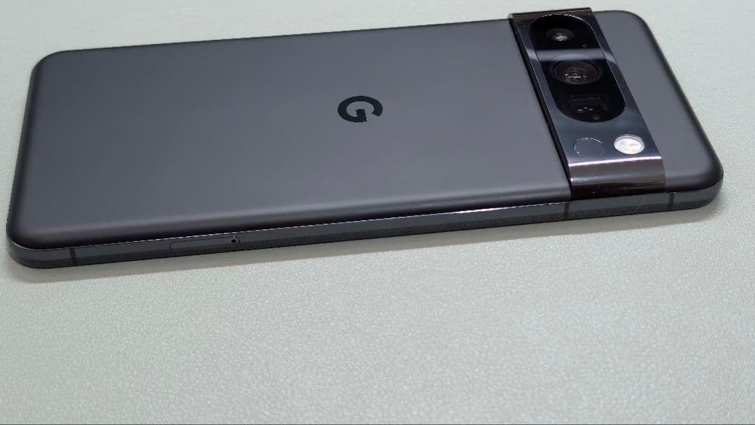 Google Pixel 8 Pro 256GB ブラック 本体（ケースおまけ）