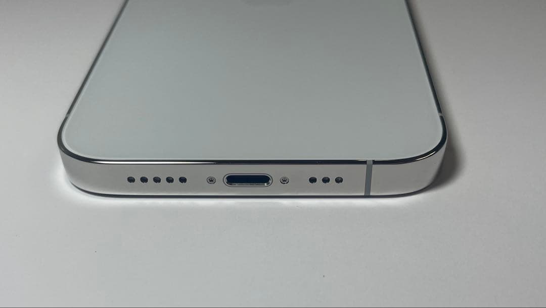 美品！iPhone 13Pro シルバー256GB Simフリー