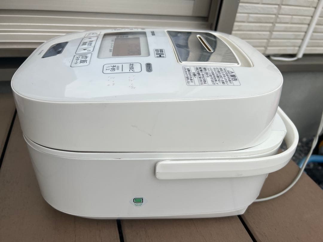 TOSHIBA／RC-10VXG／真空圧力 かまど炊き／5.5合炊き動作確認済み
