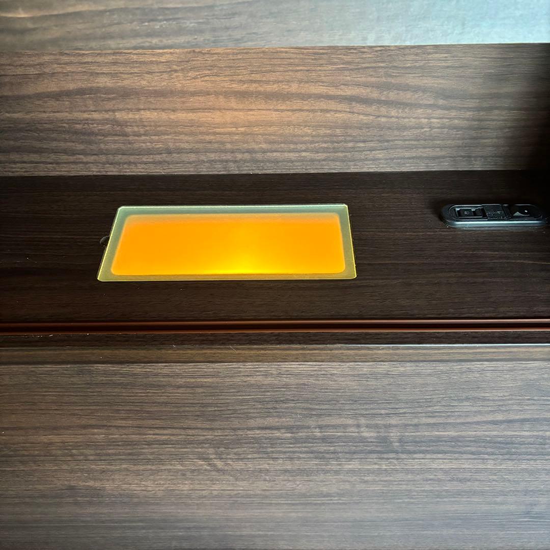 セミダブルベッドフレーム(コンセント・ライト付き)