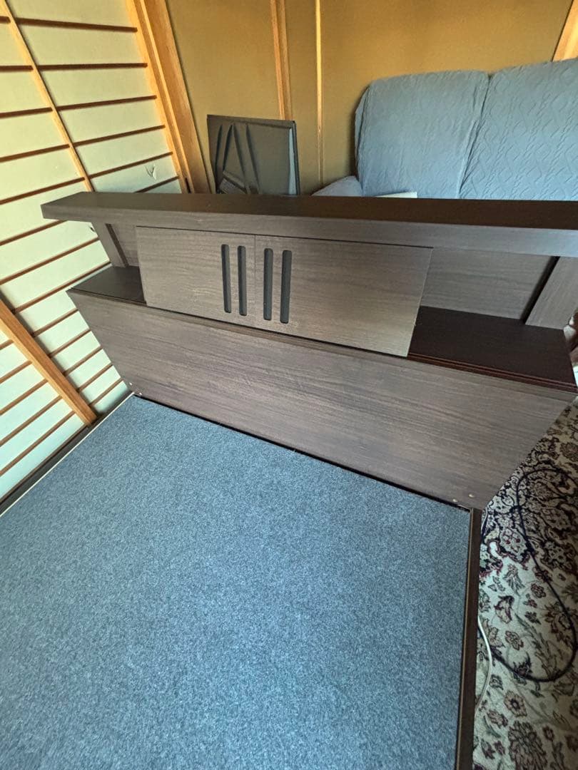 セミダブルベッドフレーム(コンセント・ライト付き)