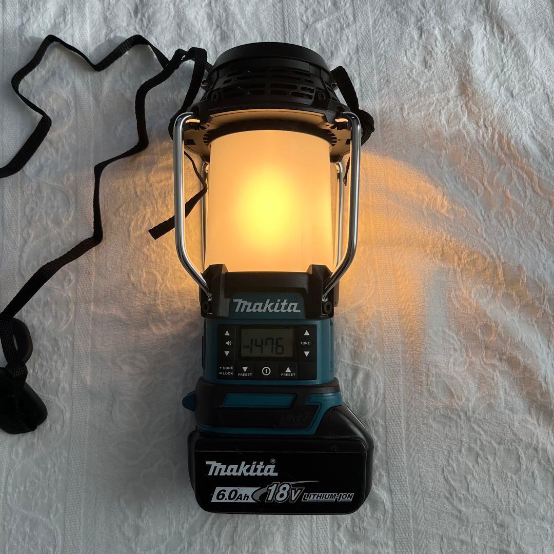 【極美品/使用回数3回】【定価18810】マキタ充電式ランタンラジオ MR054