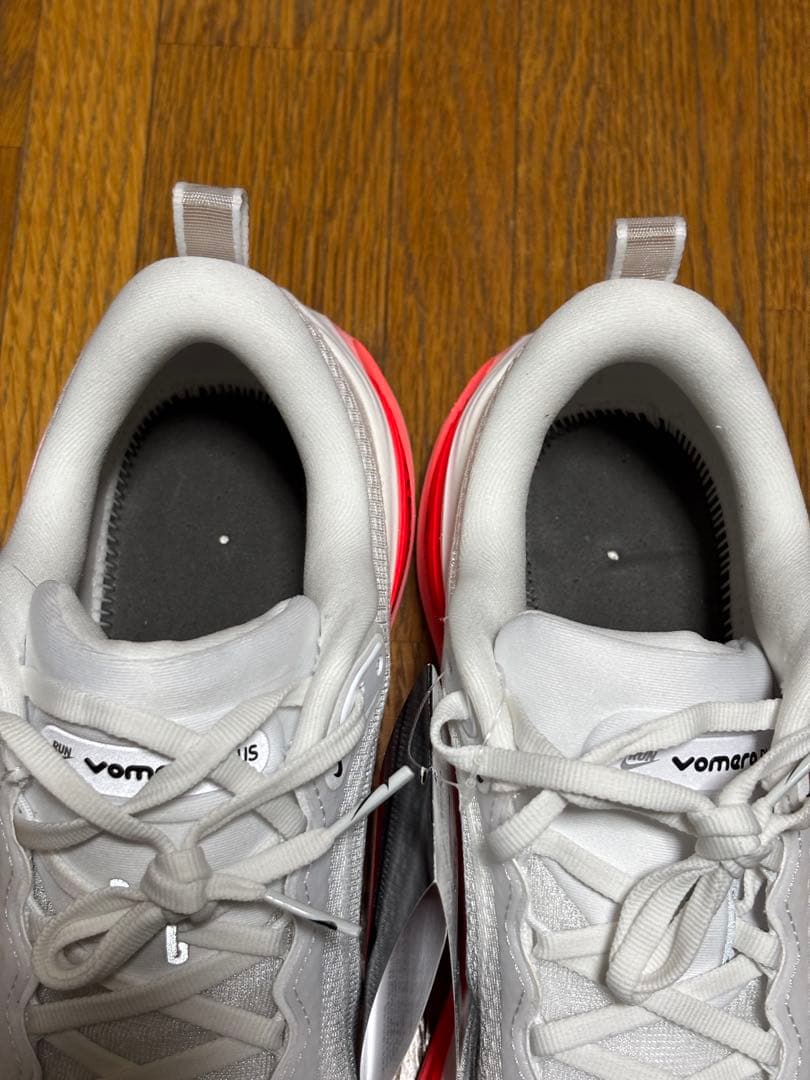 【新品】ナイキ ズーム ボメロプラス 28cm HV8150-100