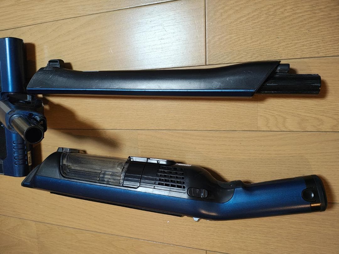 シャーク★コードレスクリーナー★CS301JBM★バッテリーの状態良好★