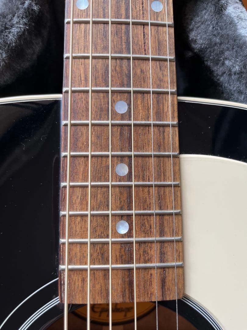 斉藤和義Epiphone Kazuyoshi Saito J‐45 Outfit