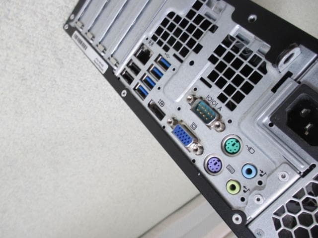 ☆HP 6300 i3 3220 8GB 新品SSD＋HDD Win10