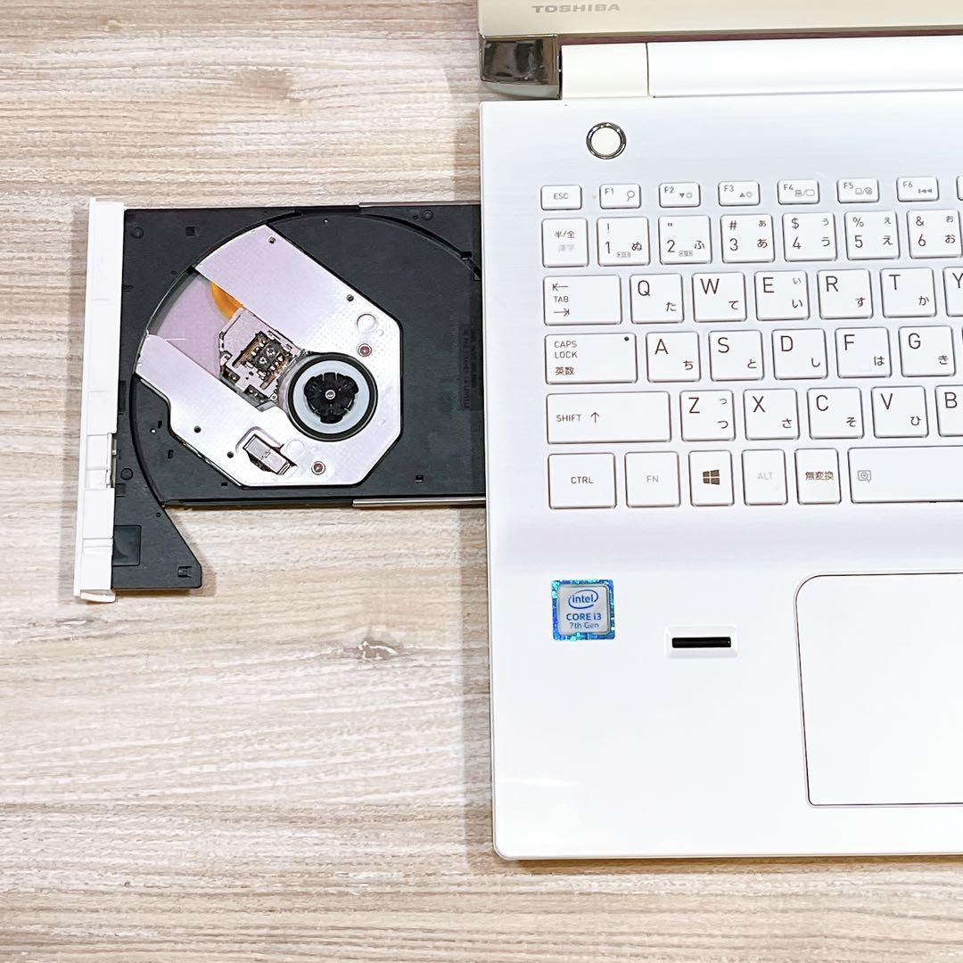 薄型ノートパソコン✨7世代Corei3✨Win11✨ブルーレイ✨カメラ付✨大容量