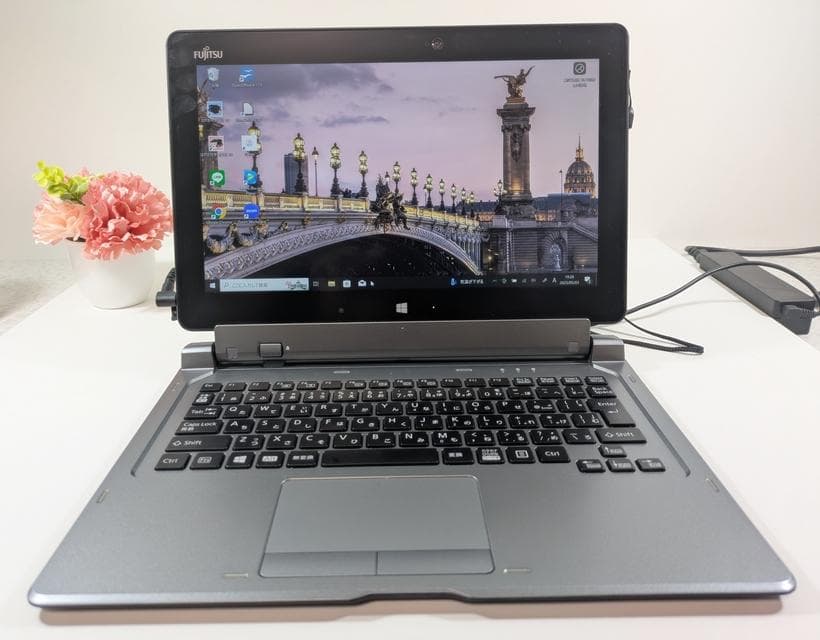 【持ち運びに♪】タッチパネル✨コンパクトノートパソコン✨カメラ・オフィス✨無線