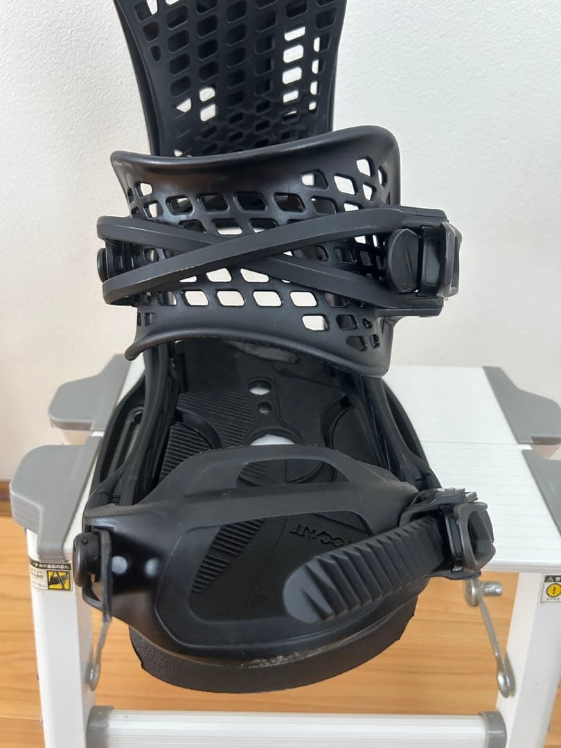 BURTON GENESIS ビンディング BURTON EST （Mサイズ）