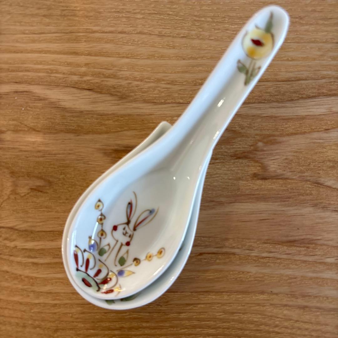 空萌工房★波佐見焼★ウサギと花のデザイン 陶器製レンゲ 4個セット