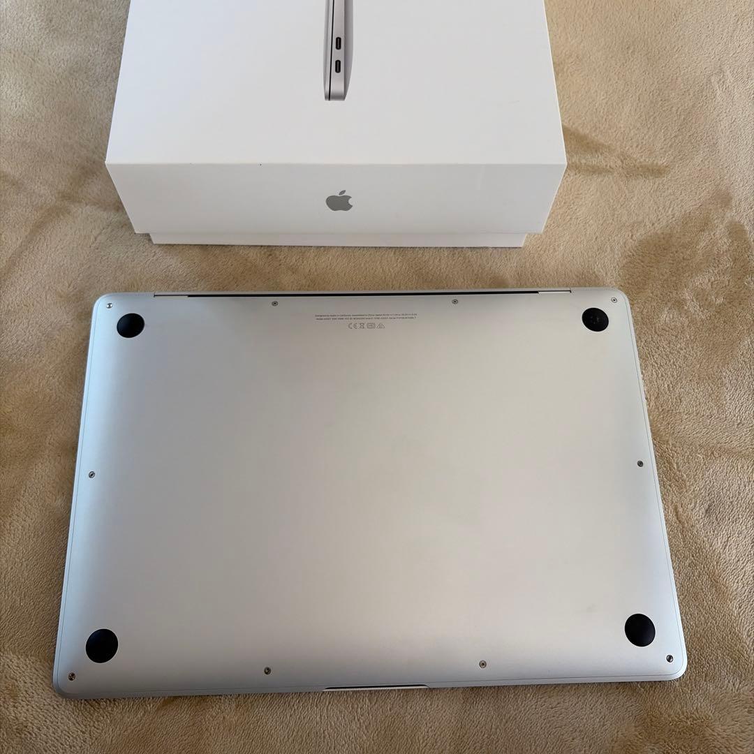 美品　Macbook Air 2020 M1 SSD 256GB RAM 8GB