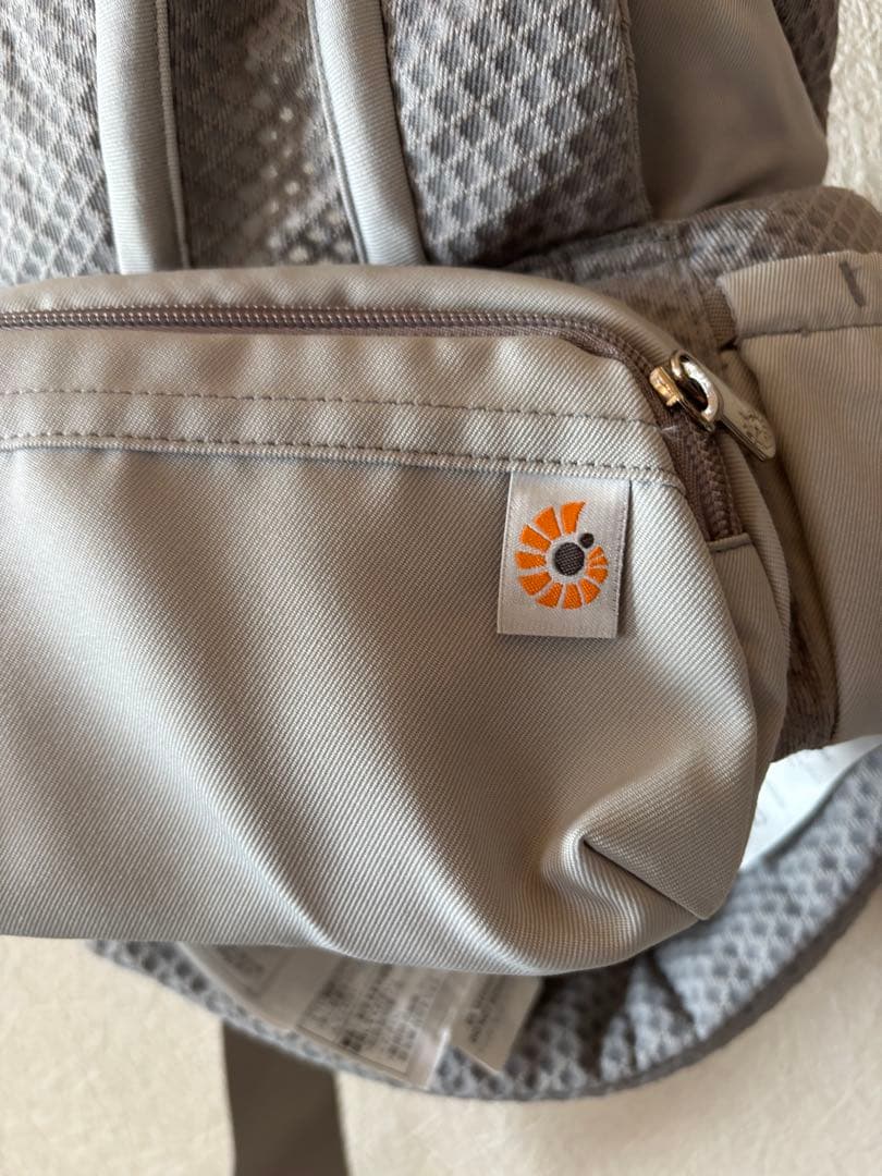 ergobaby 抱っこ紐 グレー メッシュ　保証書付き