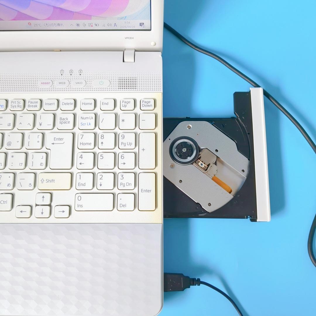 【美品】新品SSD爆速✨カメラ付✨テンキー付き✨設定済ですぐ使えるノートパソコン