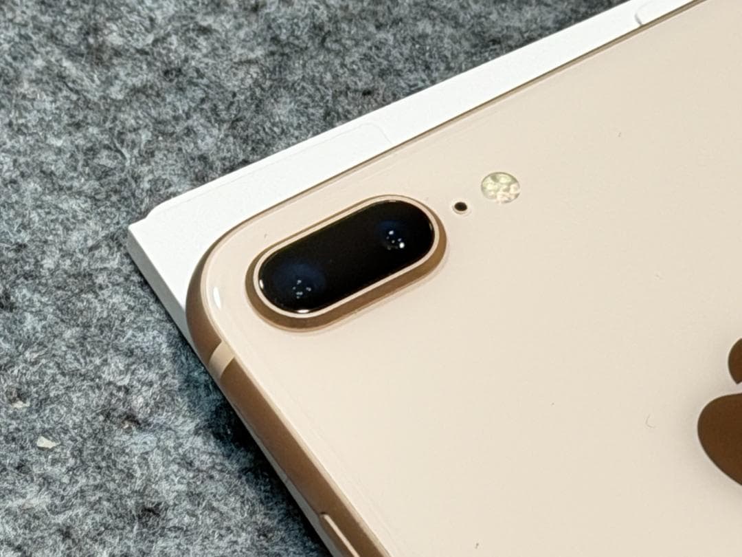 iPhone 8 Plus 64GB ゴールド SIMフリー【箱・付属品完備】