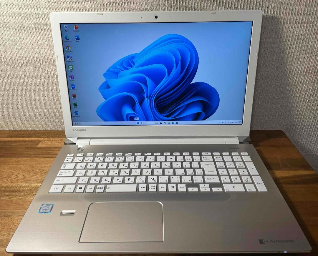 Win11 Office 良品 dynabook メモリ8GB SSD256GB