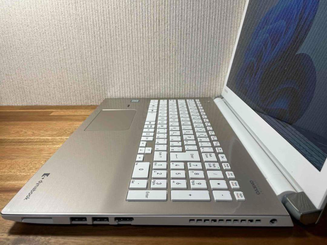 Win11 Office 良品 dynabook メモリ8GB SSD256GB