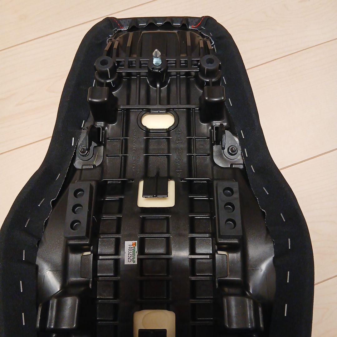 グロム　キタコ　アイディアルシート 赤ステッチ　GROM　JC61後期　JC75