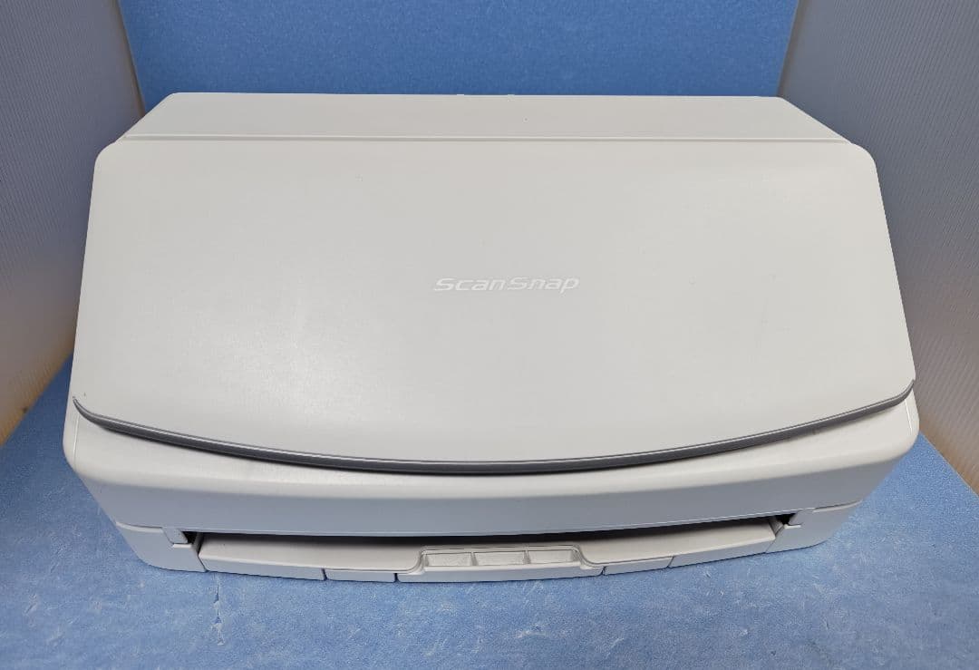 たまった書類を一気にスキャン 富士通 ScanSnap iX1500（白）使用並