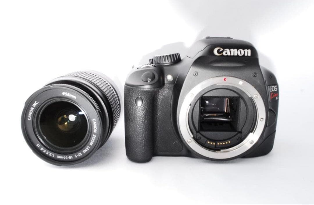Canon Kiss X4 一眼レフ⭐️美品⭐️手ぶれ補正あり❗️付属品付きすぐ使える