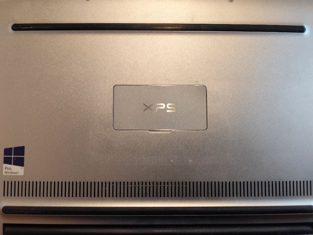 DELL XPS 13 ノートPC Intel Core i5 8GB RAM