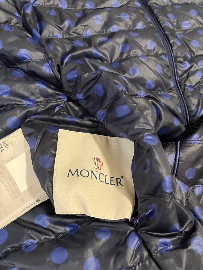Moncler モンクレール　リバーシブルライトダウンジャケット　ブルーX黒