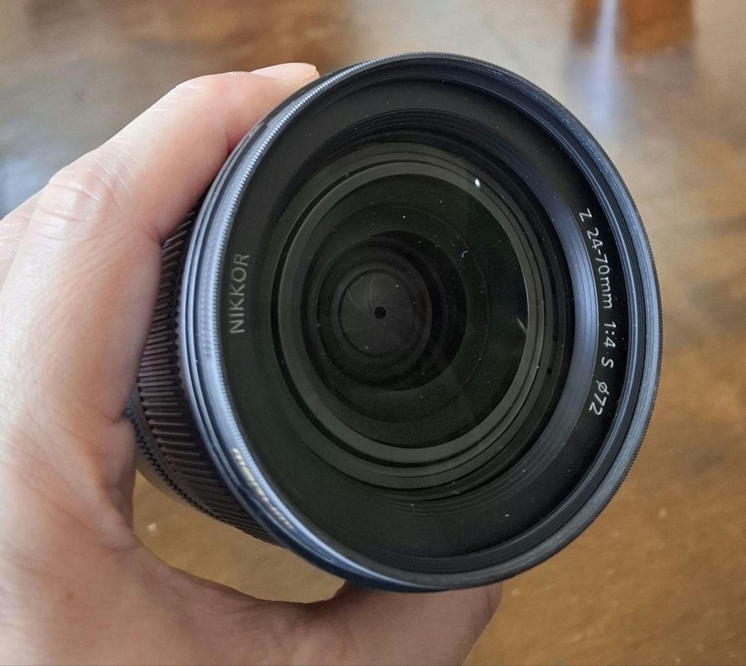 NIKON NIKKOR Z 24-70mm f/4 S 保護フィルター付き