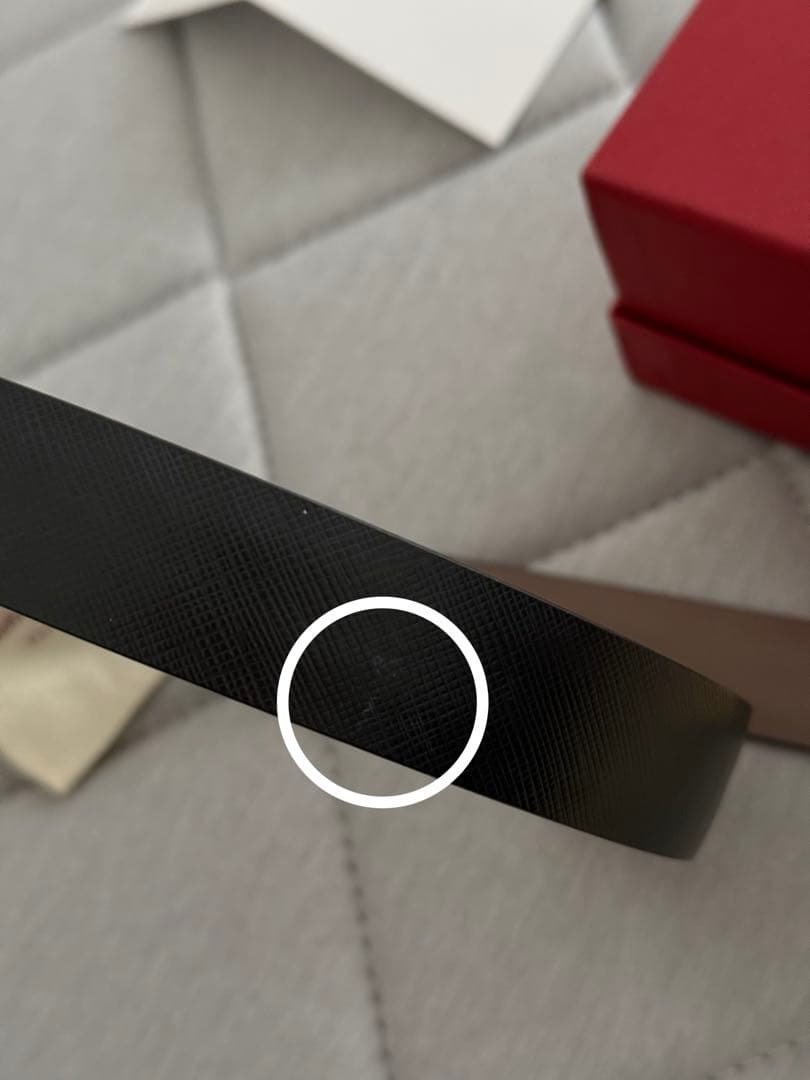 Salvatore Ferragamo フェラガモ　ブラック　ピンク　ベルト