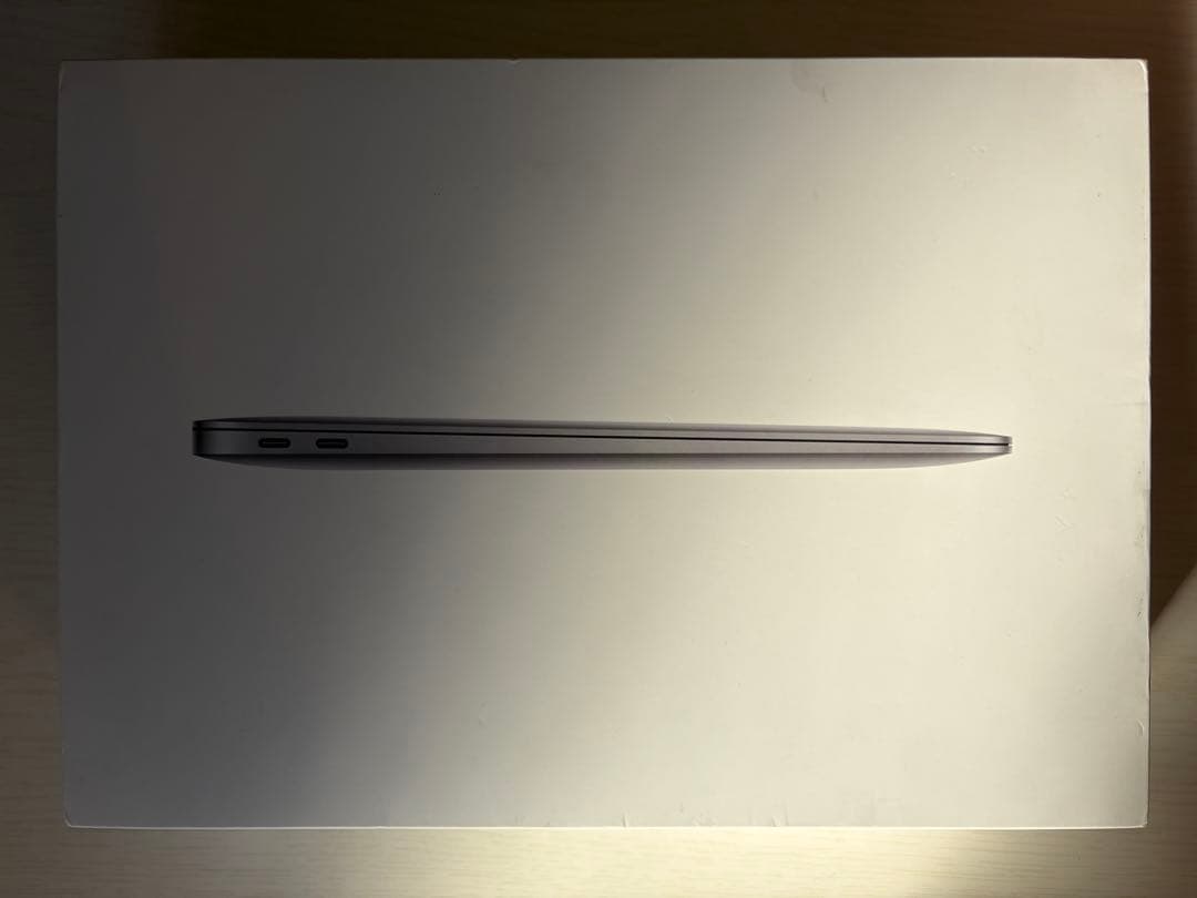 【美品】MacBook Air M1 BT91 8GB 256GB