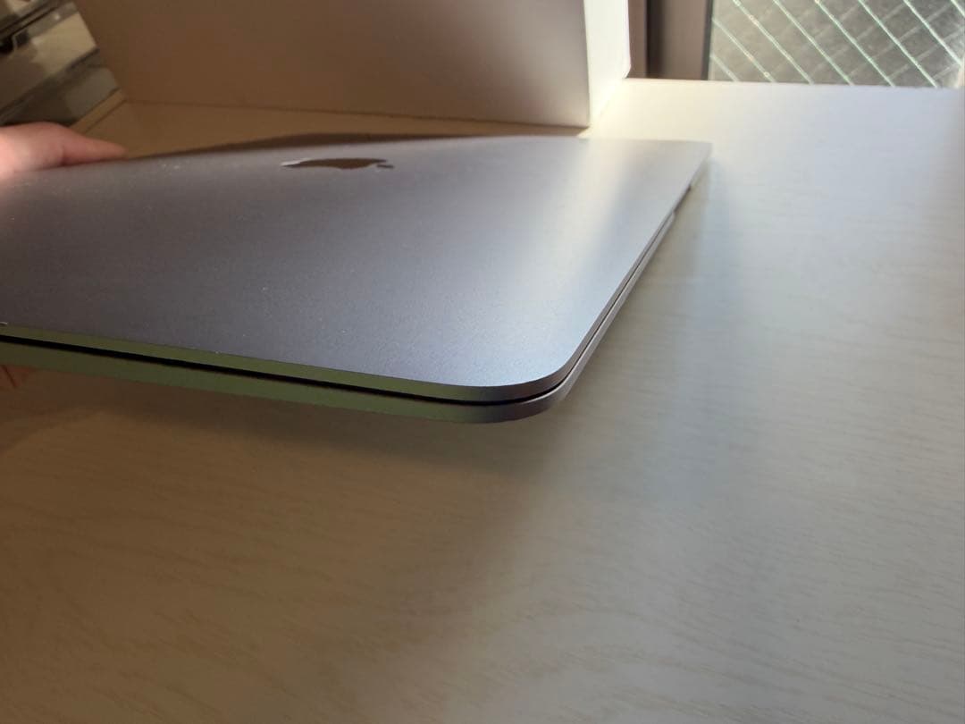 【美品】MacBook Air M1 BT91 8GB 256GB