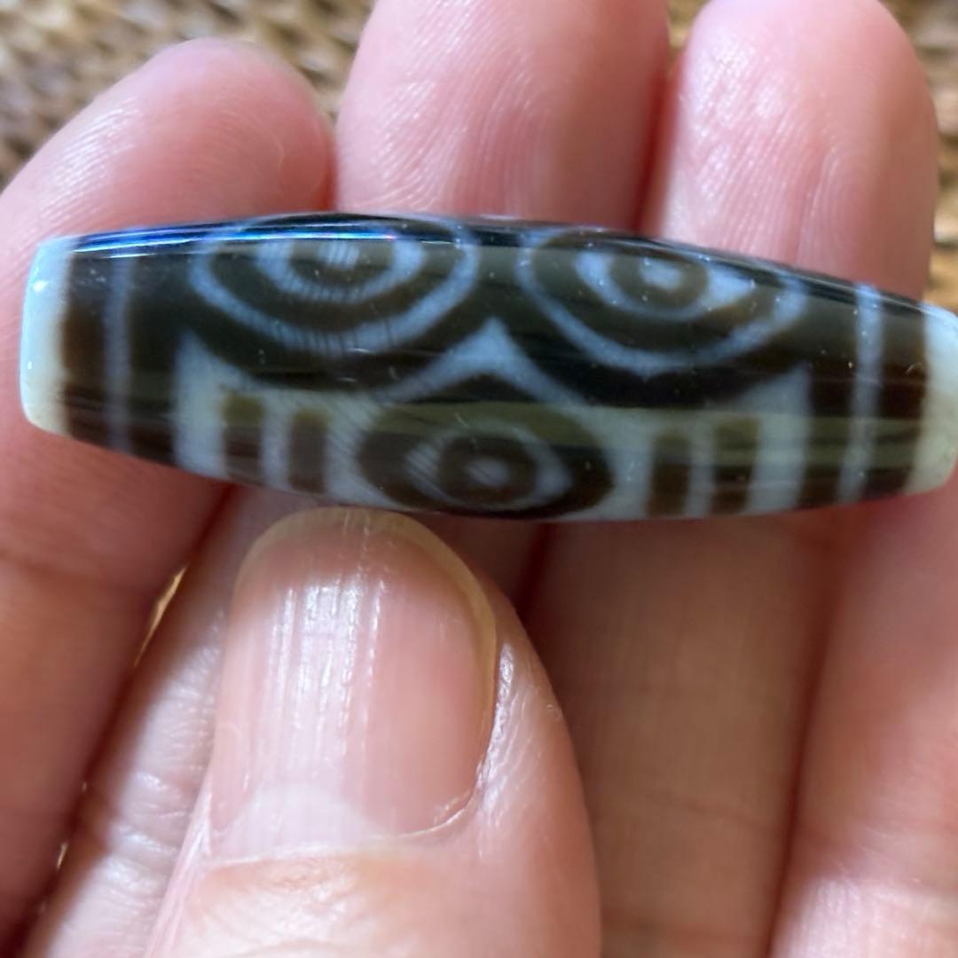 希少✩.*˚白ベース 龍眼天珠(*´˘`*)