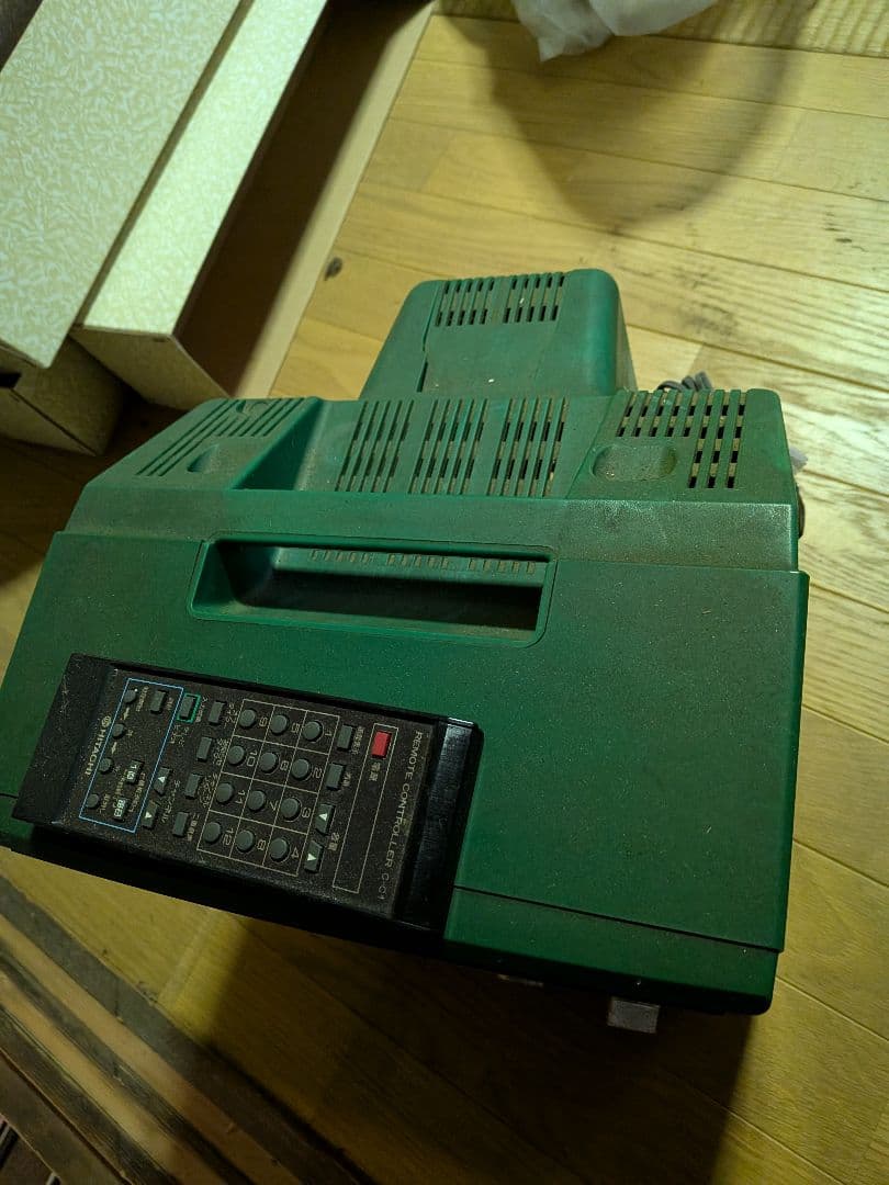 電源入砂嵐確認　ナショナルカラーテレビ TH11- S6（A）緑 昭和レトロ