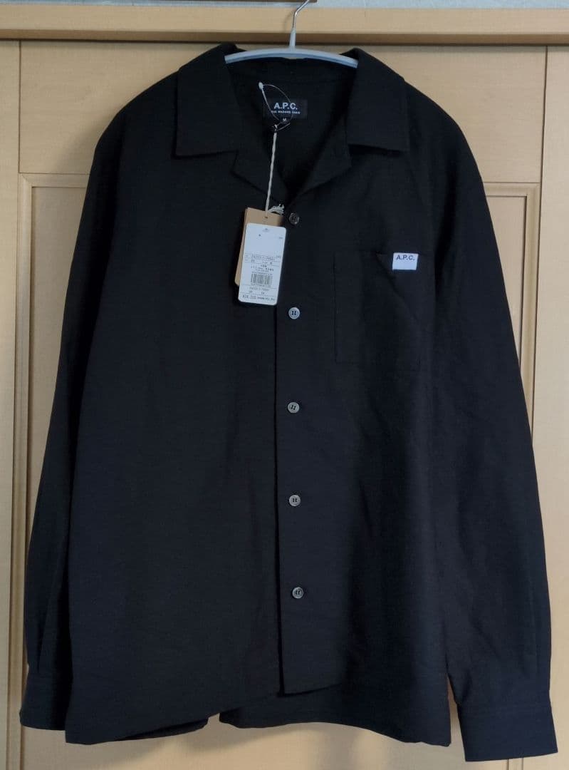 A.P.C. ブラックシャツ Mサイズ