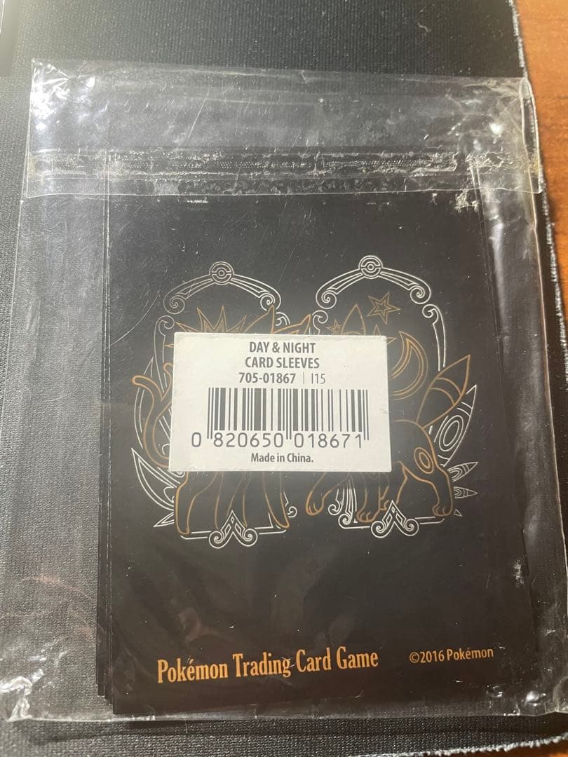 ポケモンカード　プレイマット　ブラッキー＆エーフィ　スリーブセット　海外