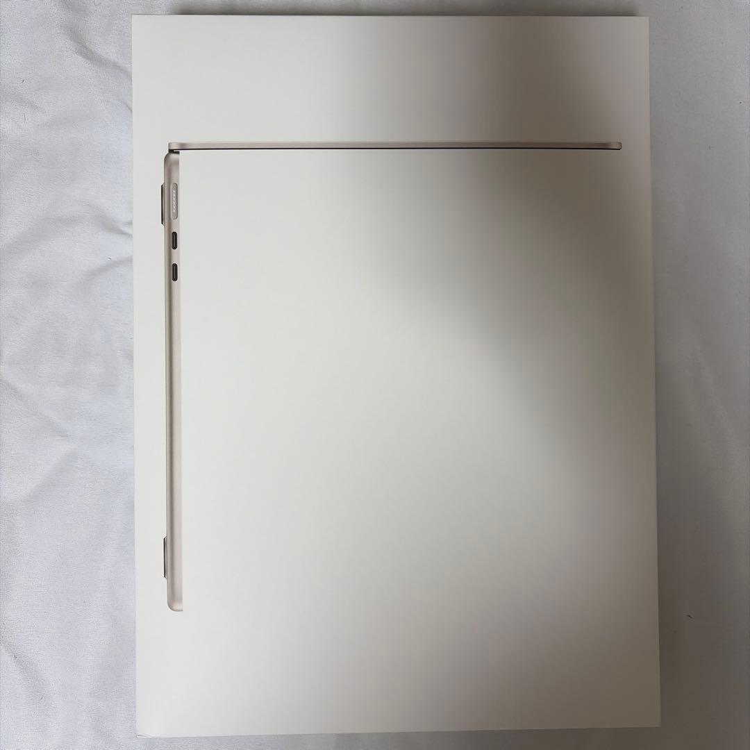 MacBookAir M2 13.6インチ 8GB/256GB スターライト