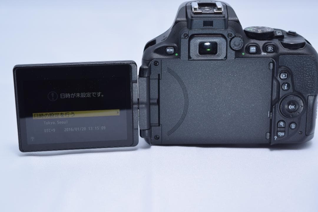 ショット数1700枚！スマホ転送機能付き！Nikon D5600⭐シリーズ最新