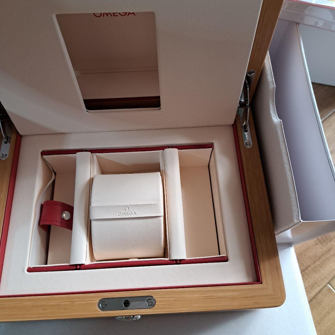 OMEGA 時計ケース　箱　 木製　新品未使用