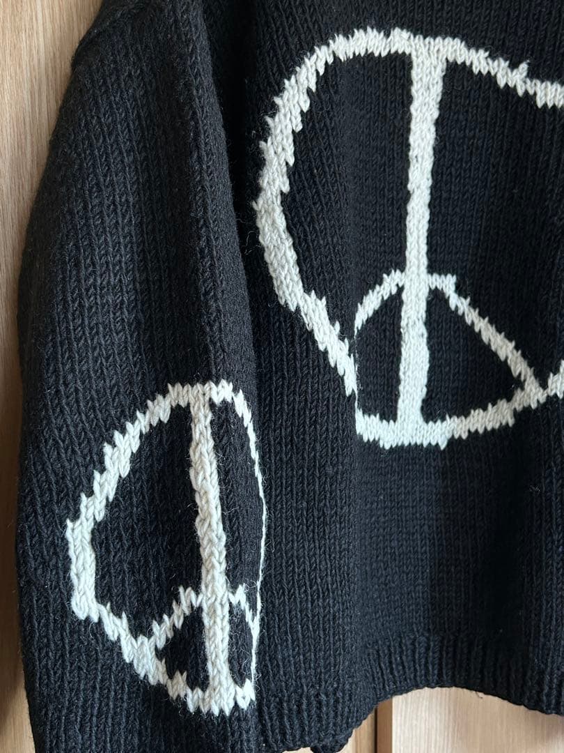 Hiroさん　MacMahon Knitting Mills ピースマークニット