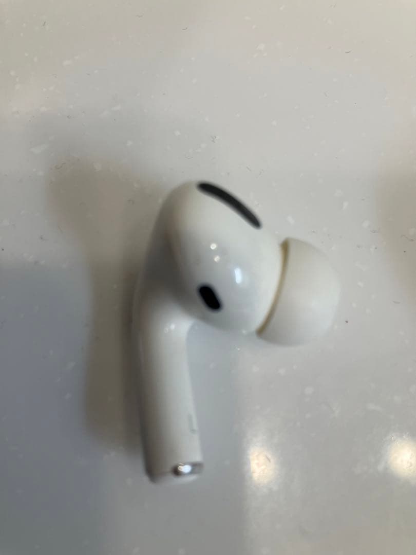 【純正品】左耳のみAirPodsPro  ＋ワイヤレス充電ケース＋充電ケーブル