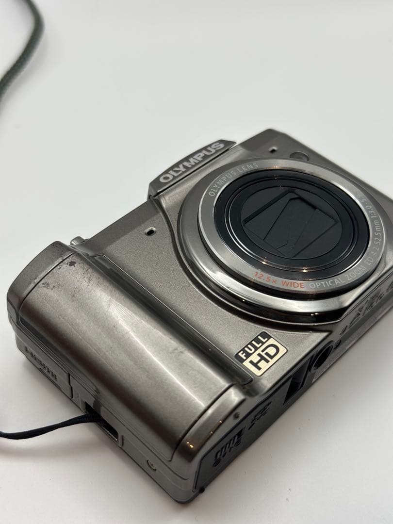 OLYMPUS 3D コンパクトデジタルカメラ 【ジャンク】