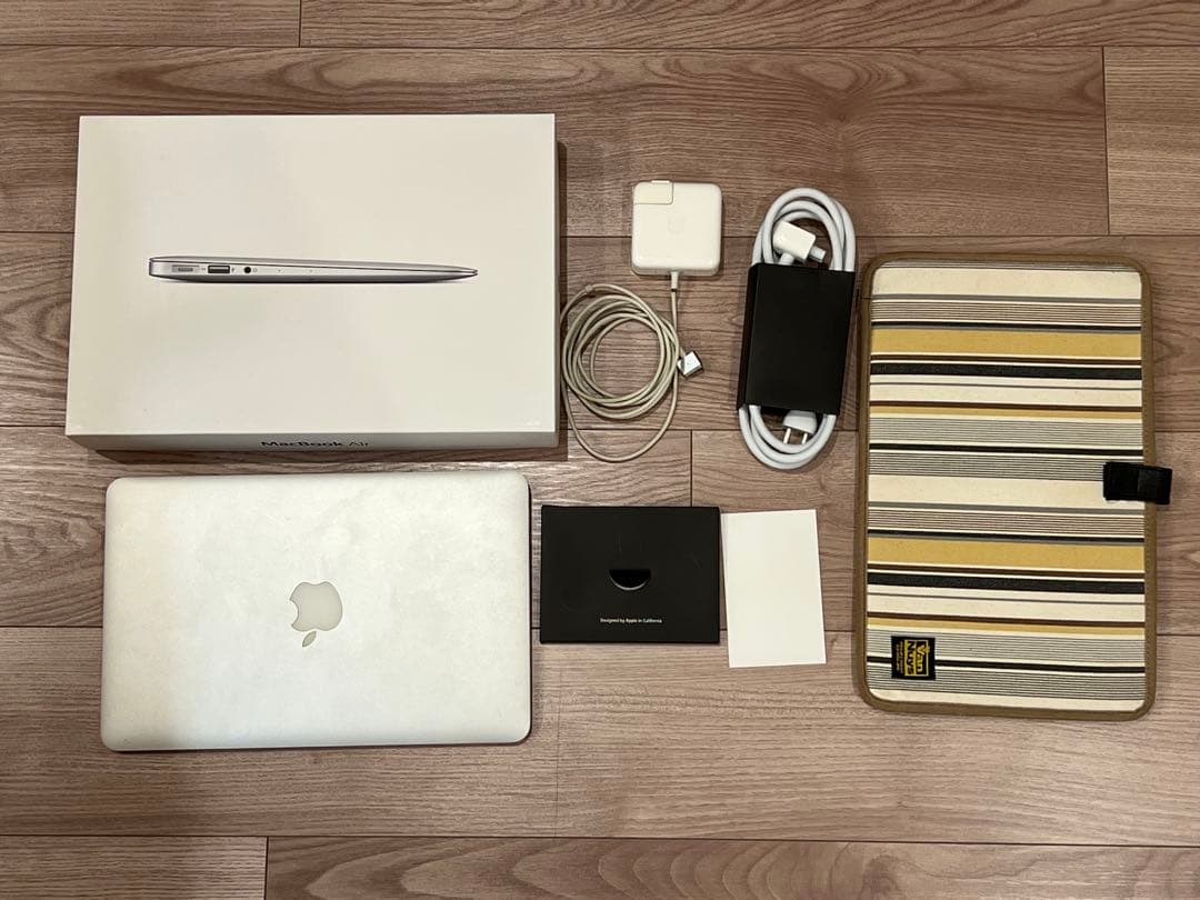 MacBook Air 11インチ A1465 (2013) 動作品