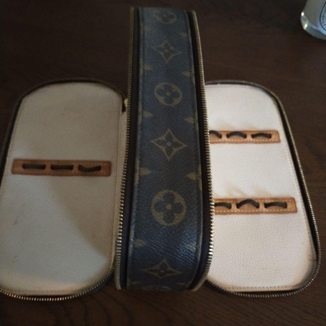 ルイヴィトン トゥルース・ブラッシュ PM　 小物入れ